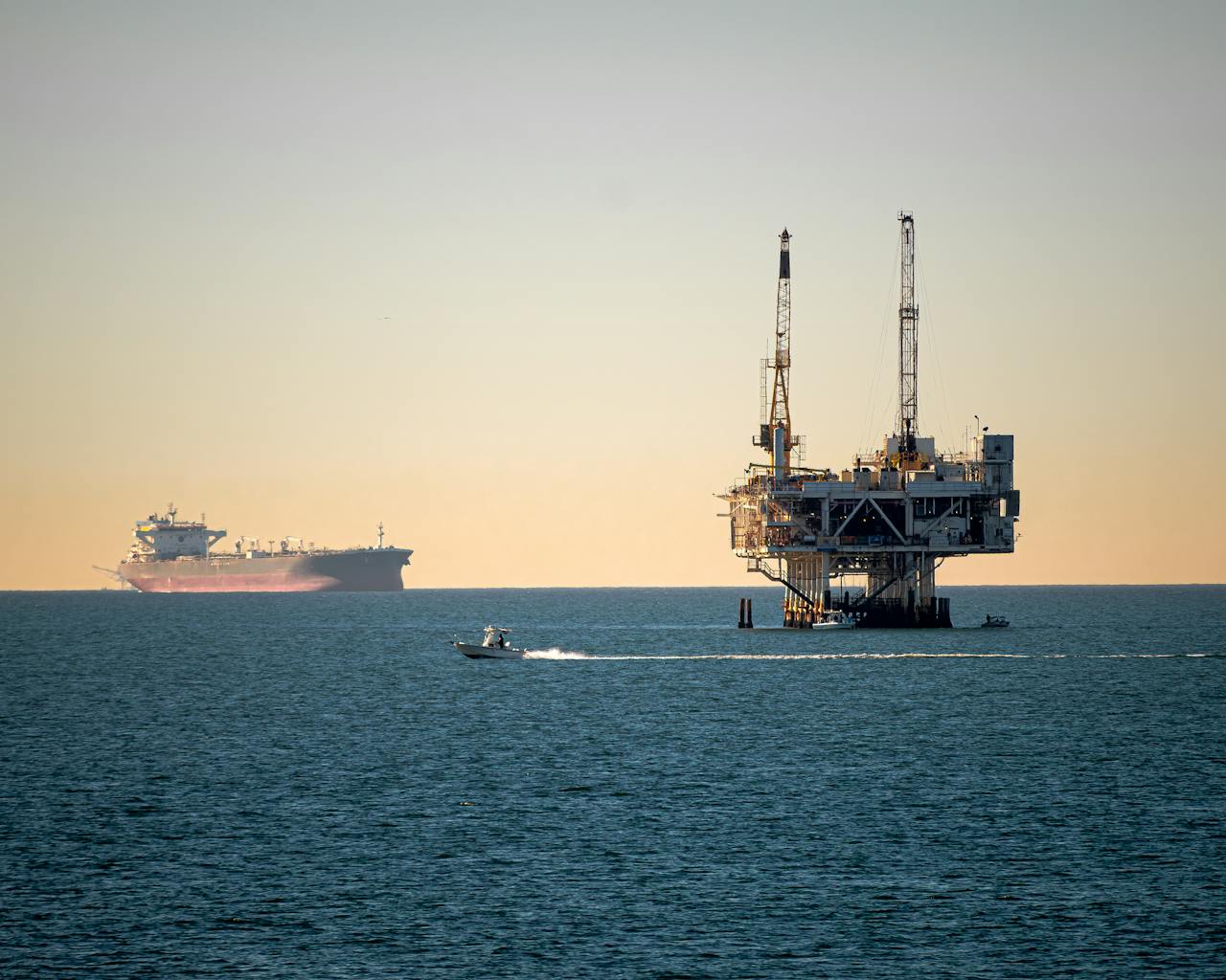 Free stock photo of container ship, offshore, offshore drilling